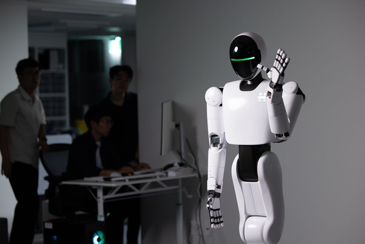 Holiday Robotics Raises Record 155 Billion Won Series A for Humanoid Robot Commercialization